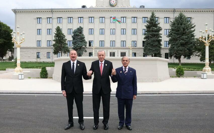 Liderlərdən Xankəndidə həmrəylik nümayişi