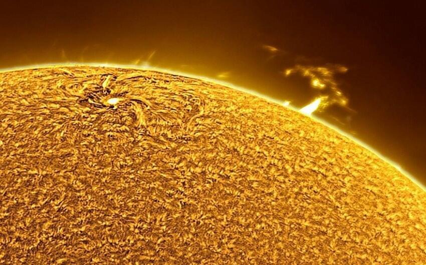 Günəş rekord həcmdə plazma buraxdı