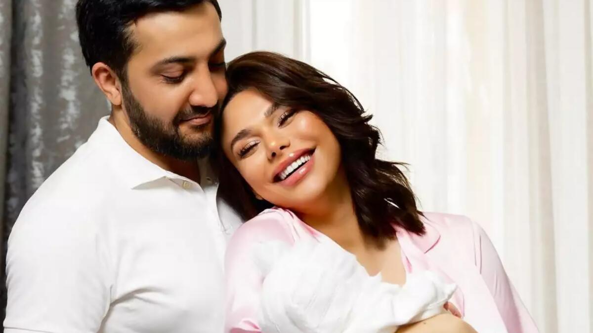 Aysunun keçmiş ərinin yeni xanımı bu görüntüsü diqqət çəkdi