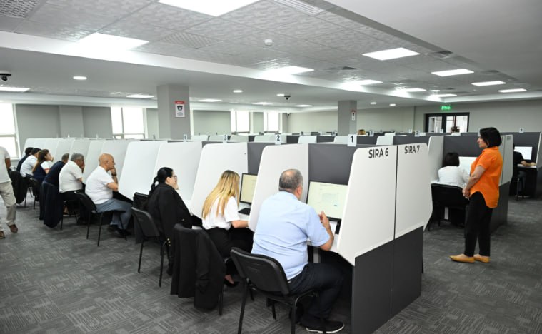 Vəkil olmaq istəyən 196 nəfər uğur qazandı