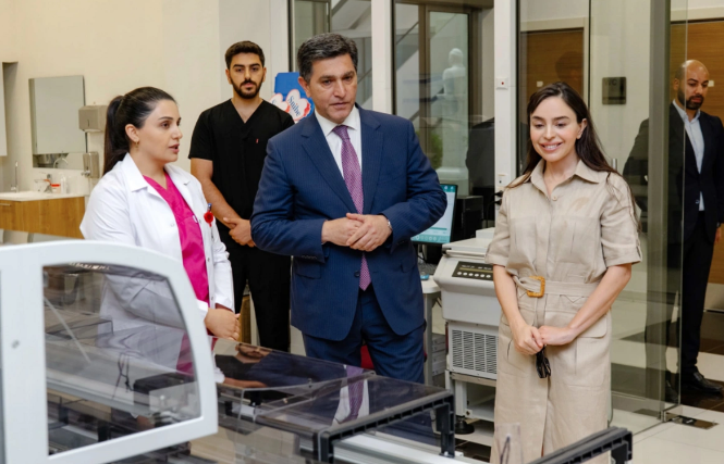 Leyla Əliyeva "Məlhəm Hospital"ı ziyarət etdi - FOTO