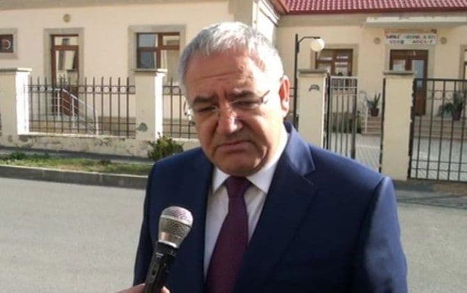 Ağdamın icra başçısı operatora &quot;şirinlik&quot; verdi - <span style="color:#ff0000">VİDEO</span>