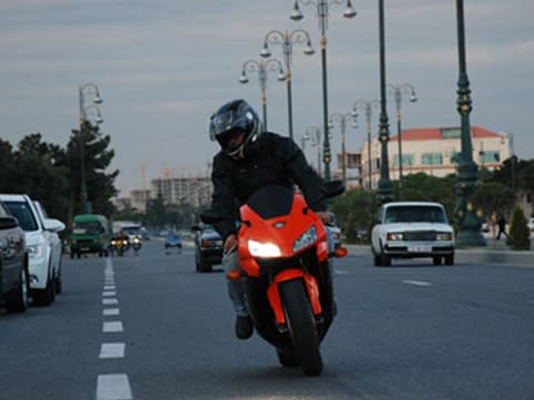 Motosiklet sürücülərinin törətdiyi ağır qəzalar &ndash; <span style="color:#ff0000">ANBAAN VİDEO</span>