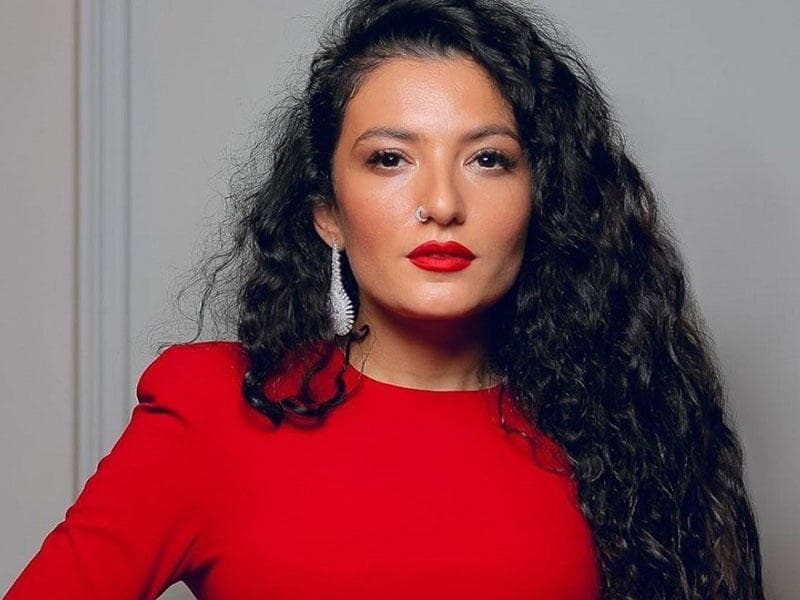 Müğənni Dilarə Kazımovanın maşında dəhşətli görüntüləri - <span style="color:#ff0000">VİDEO</span>