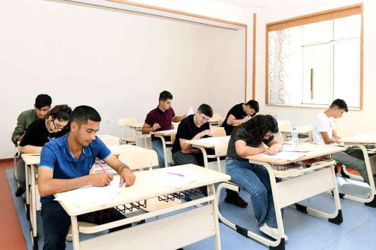 
Bu gün imtahan var