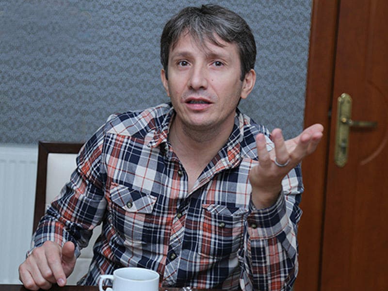 Azər Axşam ölüb? - <span style="color:#ff0000">VİDEO</span>