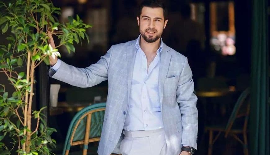 
Namiq Qaraçuxurlu bahalı avtomobili ilə <span style="color:#ff0000">DİQQƏT ÇƏKDİ - VİDEO</span>