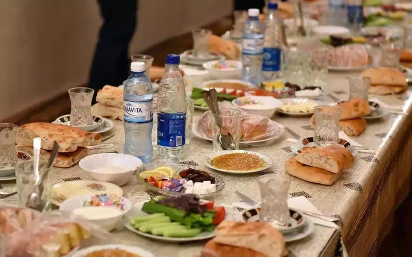 Daha bir rayonda dəbdəbəli ehsan süfrələri <span style="color:#ff0000">LƏĞV EDİLDİ</span>