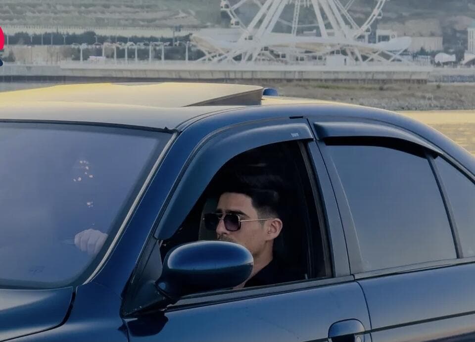 
26 yaşlı vəzifəli şəxs &ldquo;BMW&rdquo; ilə törətdiyi ağır qəzada <span style="color:#ff0000">ÖLDÜ</span>