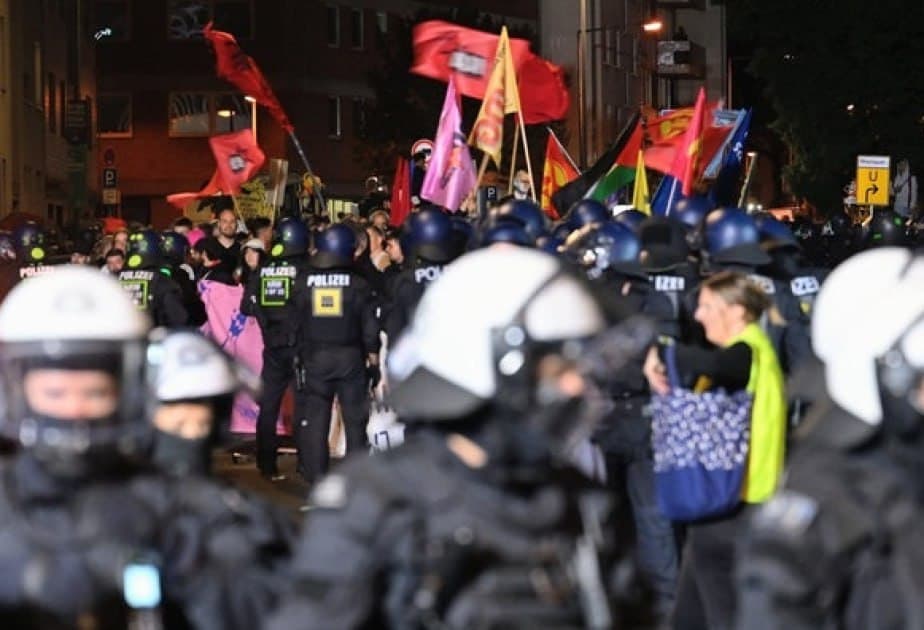 Kölndə iğtişaşlar:<span style="color:#ff0000"> 12 polis əməkdaşı xəsarət aldı</span>