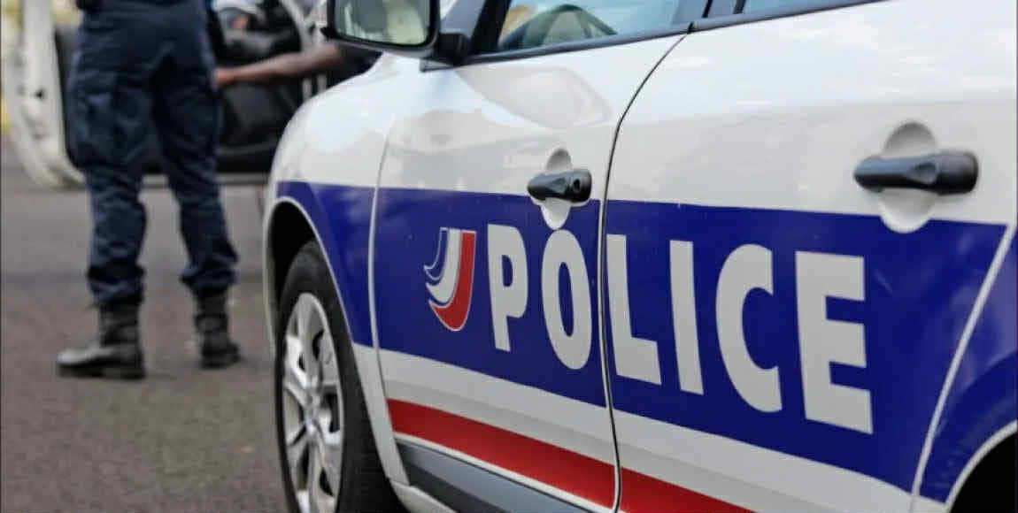 Alt paltarında milyonluq qızıl keçirmək istədi - <span style="color:#ff0000">Polisə yaxalandı</span>