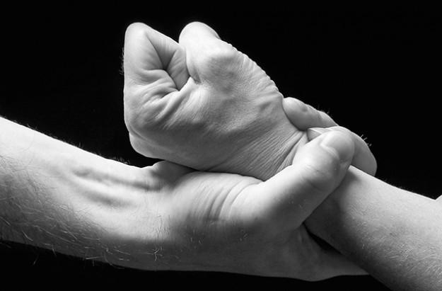 16 yaşlı qız zorakılıq qurbanı oldu - 4 nəfər saxlanıldı