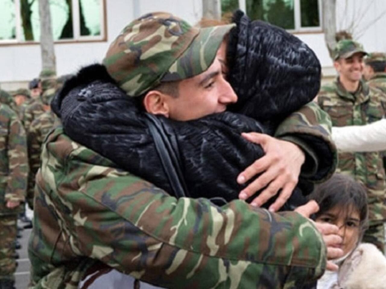 Gənc əsgərlərlə görüşə məhdudiyyət qoyuldu - <span style="color:#ff0000">RƏSMİ</span>