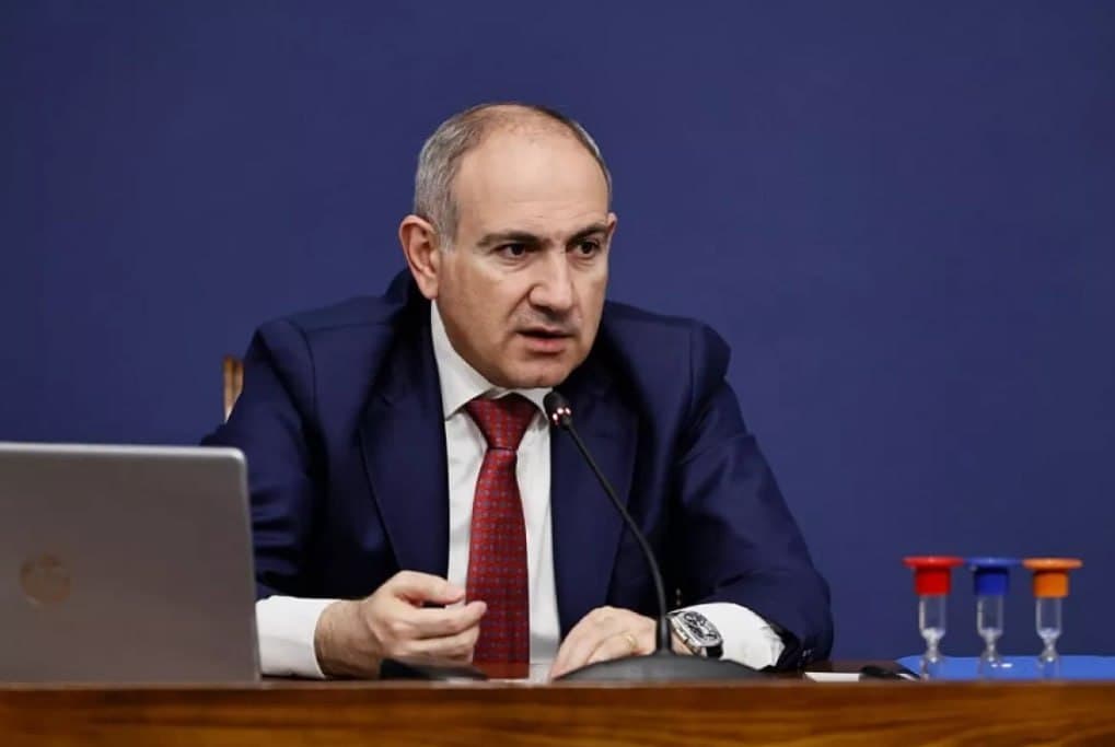 <span style="color:#ff0000">Paşinyan:</span> &ldquo;Qoy bizi bu gün xəyanətkar adlandırsınlar&rdquo;