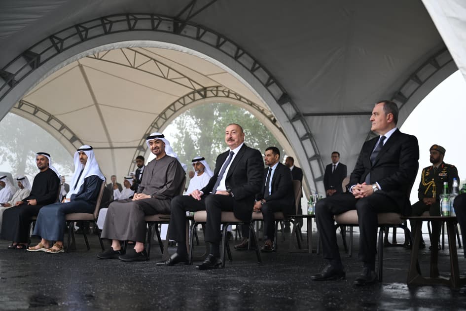 Prezidentlər Cıdır düzündə Qarabağ atlarının şousunu izlədilər &ndash; <span style="color:#ff0000">FOTO</span>