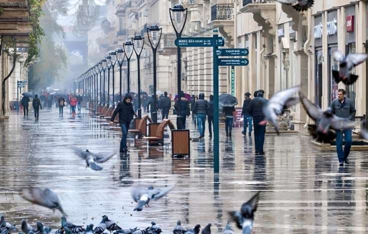 
Bakıda leysan yağışların təsirini azaltmaq üçün yeni kollektorlar salınır