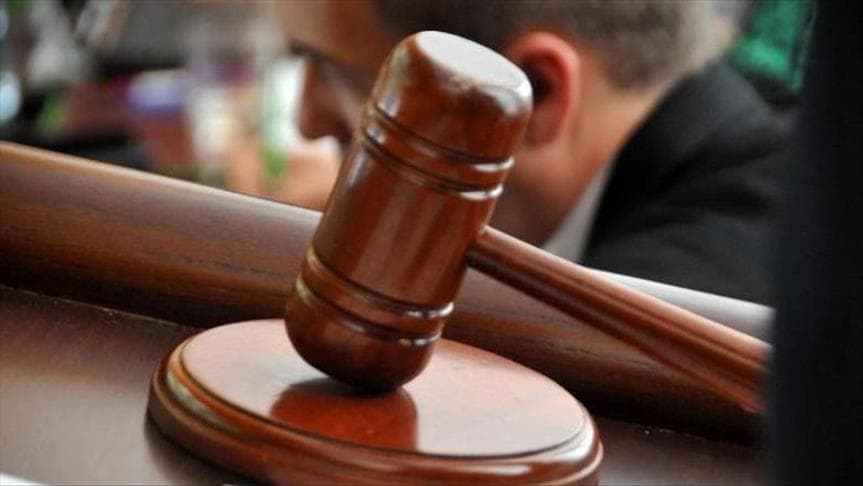 
Sinif yoldaşını öldürən yeniyetməyə 7 il 6 ay həbs verildi