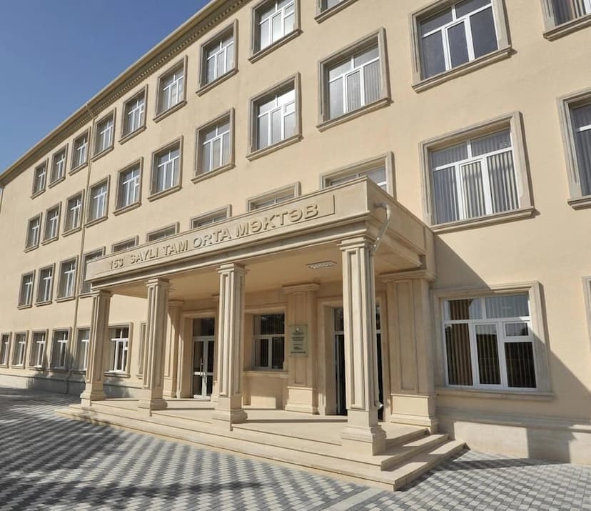 Bakının bu məktəbində müəllimləri 