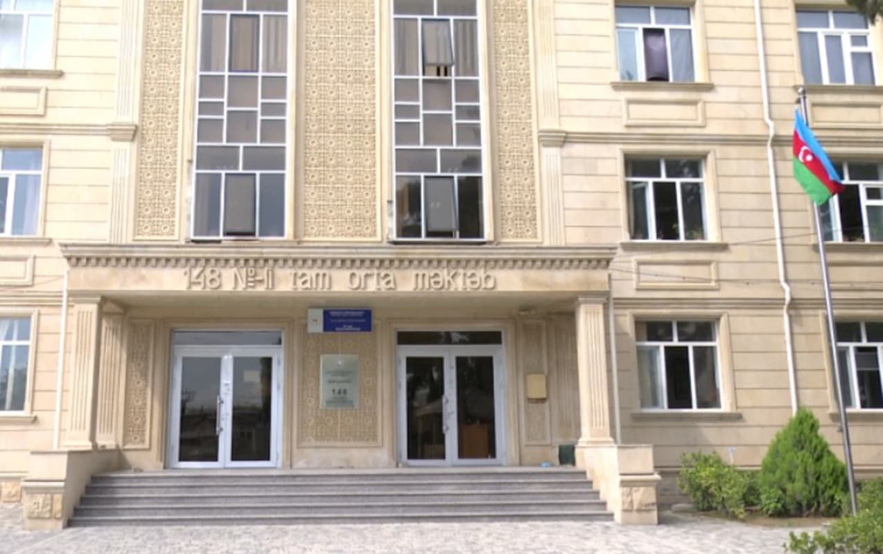 
&ldquo;Süpürgə, fond, xlor pulu...&rdquo;- <span style="color:#ff0000">VİDEO</span>