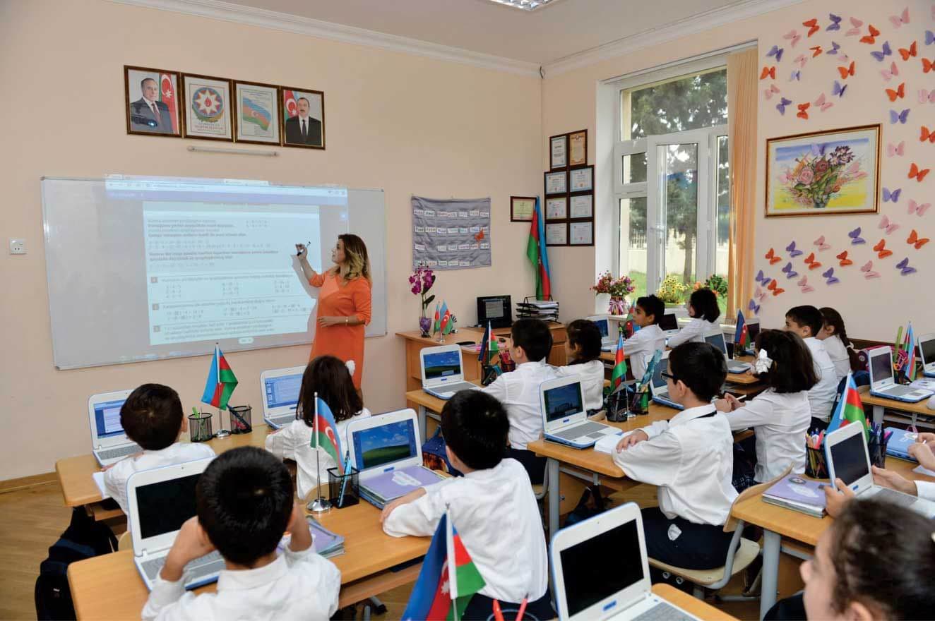 Müəllimlər Günündə pul yığılması ilə bağlı <span style="color:#ff0000">XƏBƏRDARLIQ</span>