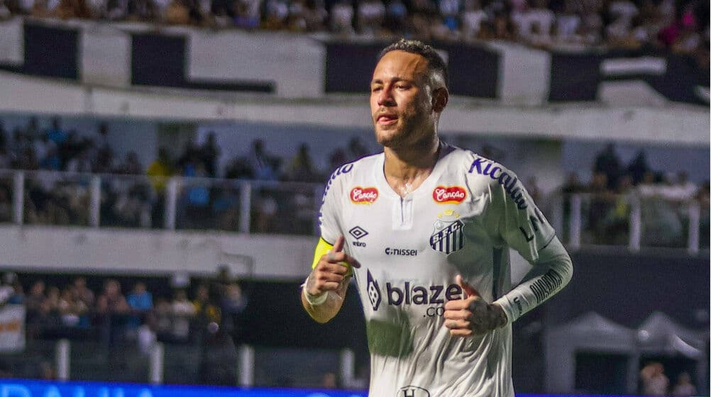 Neymar onu məhkəməyə verdi