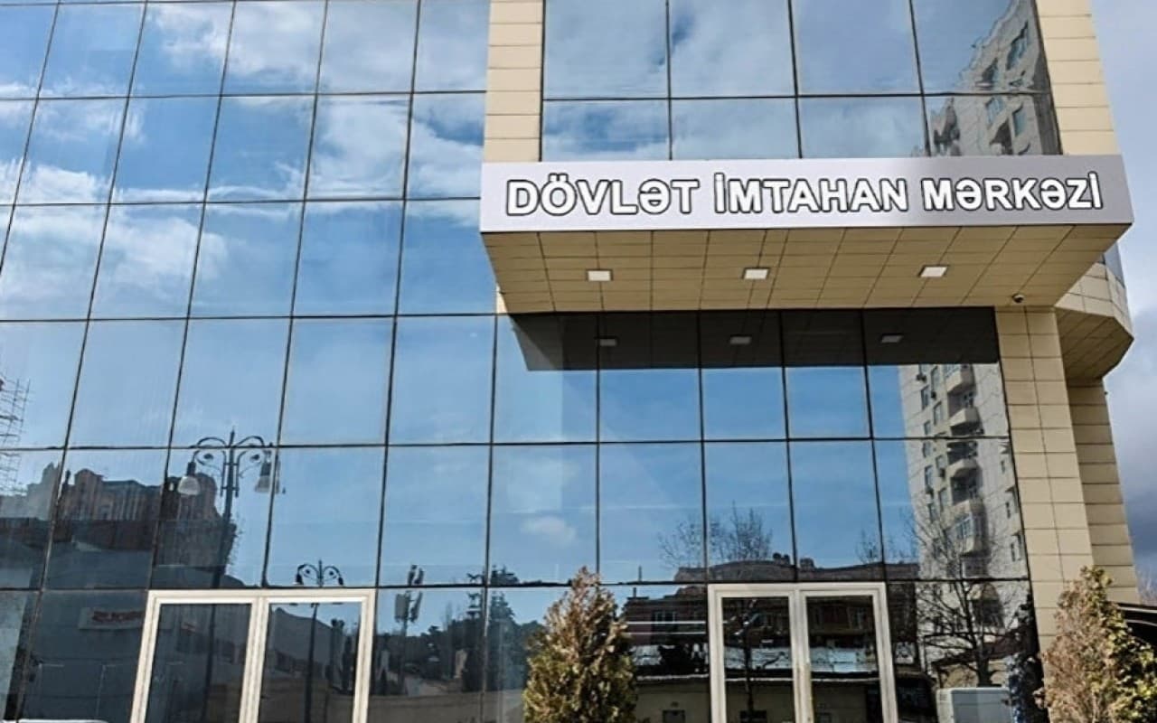 Dövlət qulluğuna qəbul imtahanlarına hazırlaşan namizədlərin<span style="color:#ff0000"> NƏZƏRİNƏ</span>