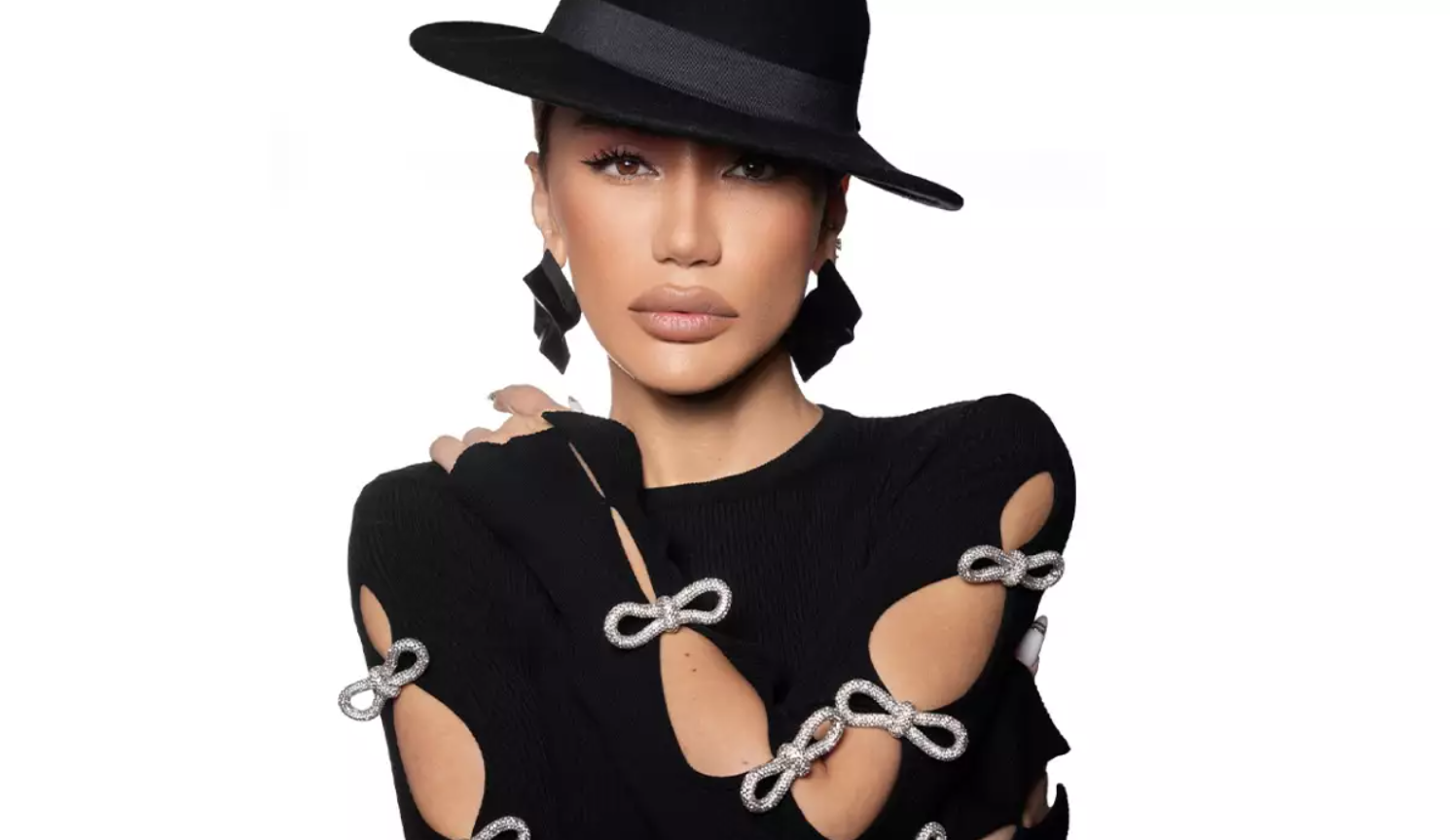 &ldquo;Dünən bir yerdə idik, dəli olmuşam&rdquo; - <span style="color:#ff0000">Röya Ayxan</span>