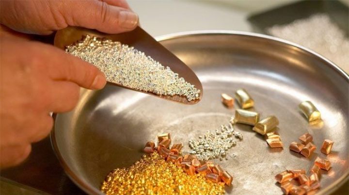 Qızıl digər qiymətli metalları da bahalaşdırır