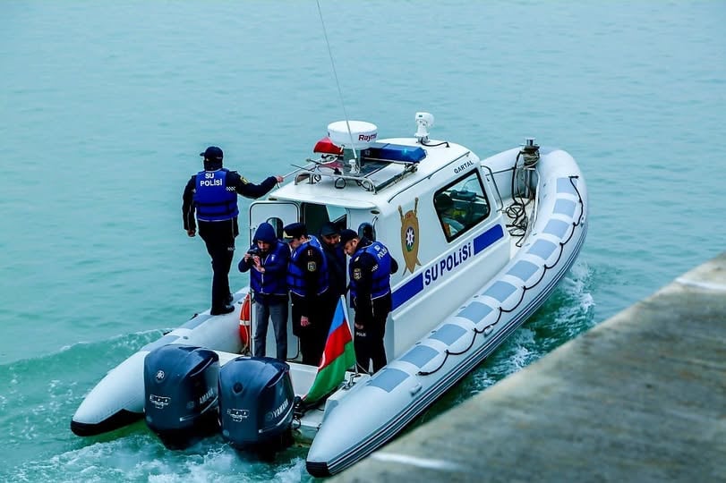Su polisi Xəzərdə iki nəfəri saxladı
