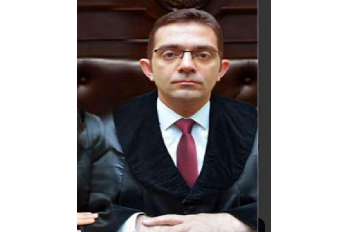 
Onun hakimi fəaliyyətinə xitam verildi