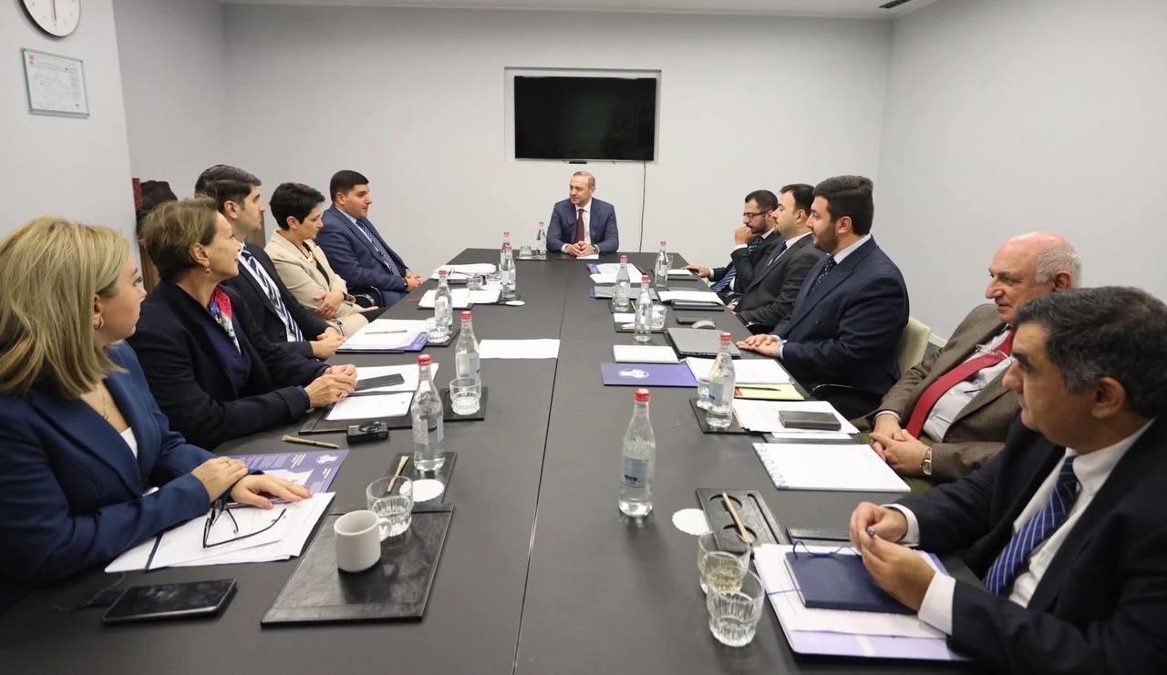 Azərbaycanın QHT liderləri İrəvanda - FOTOLAR