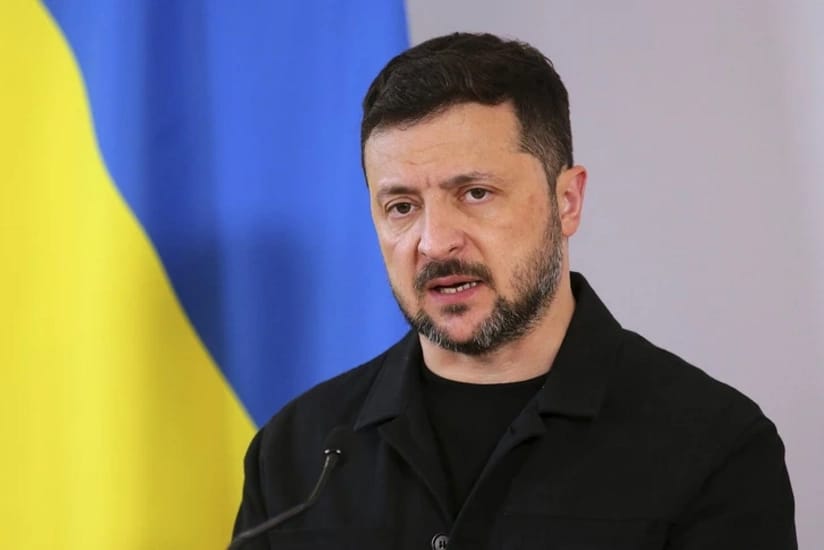 Ukrayna Prezidenti: Sülhə gedən yol atəşkəsdən başlamalıdır