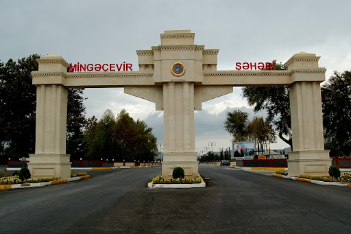 Mingəçevirdə ər arvadını bıçaqladı