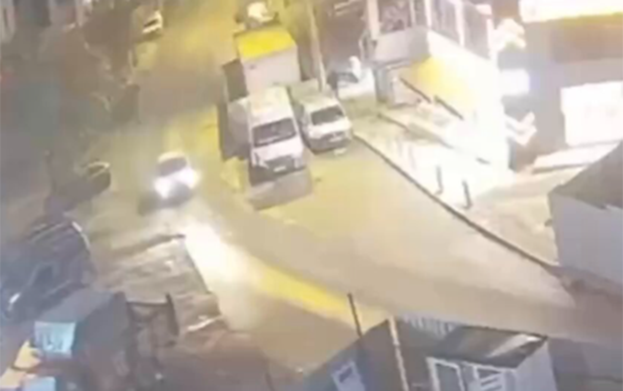 Türkiyədə ailə faciəsinə səbəb olan binanın çökmə anı - VİDEO