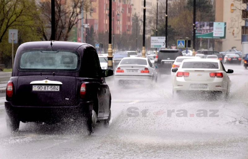 Yağışlı hava şəraiti yol hərəkəti iştirakçıları üçün risk yaradır – BDYPİ-dən xəbərdarlıq