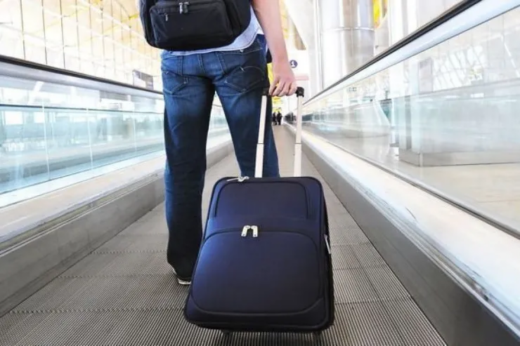 Bakıdan qayıdan turist gömrükdən belə keçdi... - VİDEO