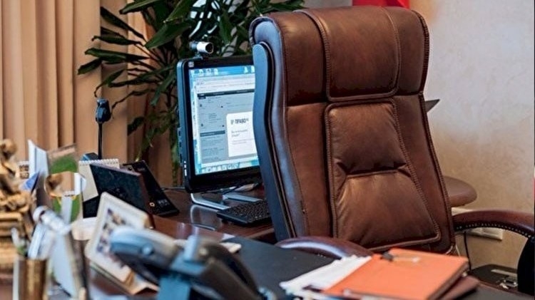 30 ildir icra başçısı olan məmur KİMDİR?- FOTO