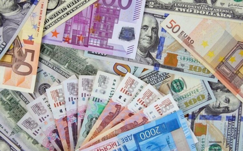 Avro və rubl UCUZLAŞDI