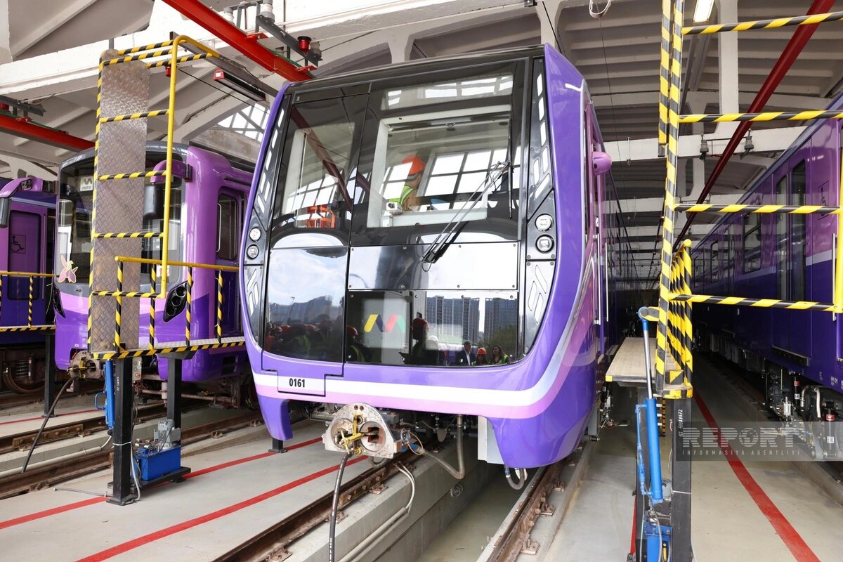Bakı metrosunda daha 15 yeni vaqon xəttə buraxıldı