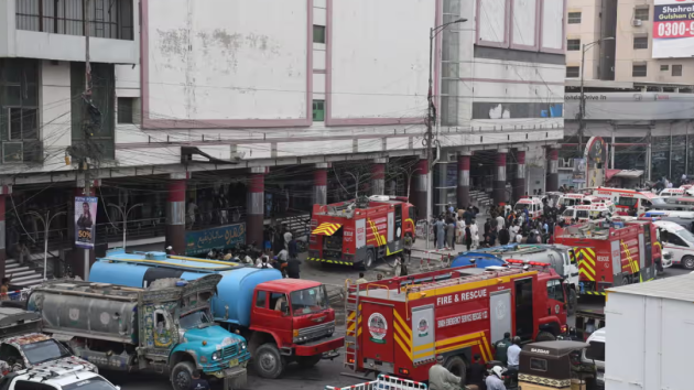 Ticarət mərkəzində dəhşətli yanğın oldu