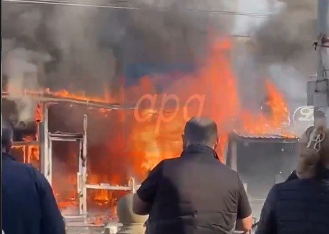 Bakıda dönərxanaYANDI - ANBAAN VİDEO