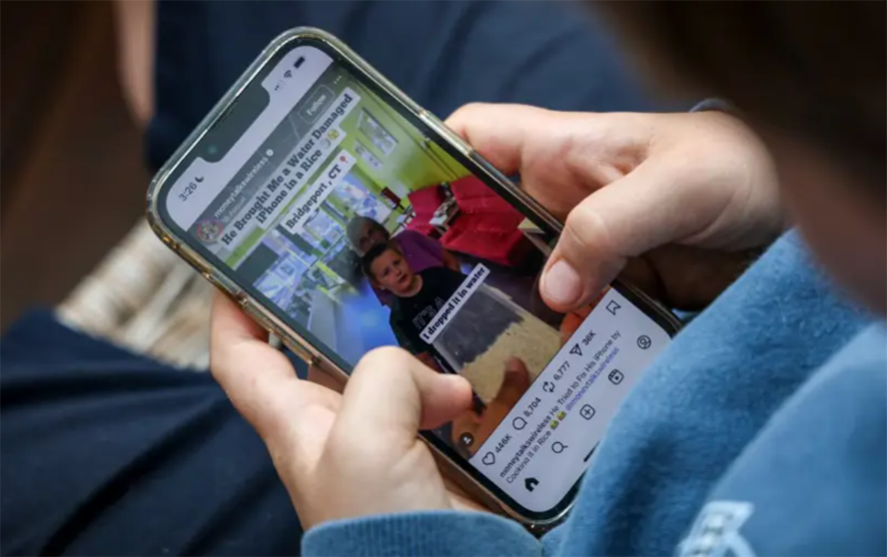 Bu ölkədə azyaşlılara sosial media qadağan edilir