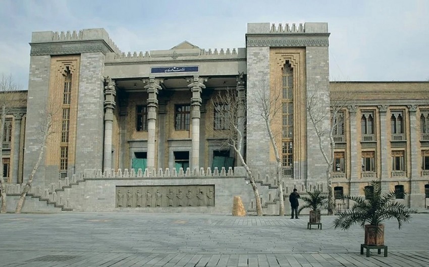 İran XİN: ABŞ ziddiyyətli siqnallar göndərir