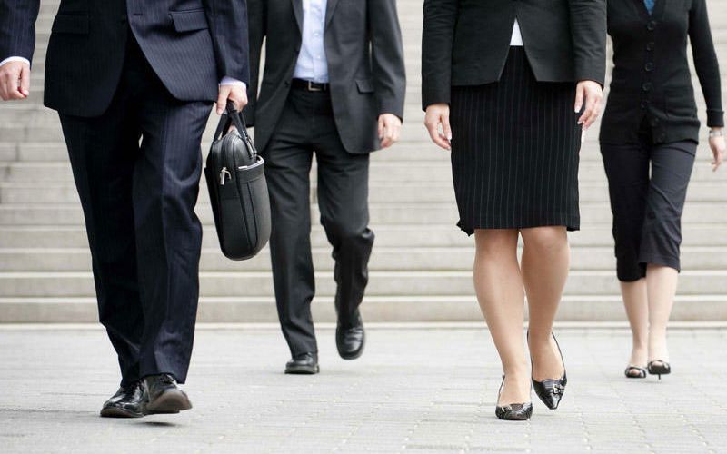 Rüşvət alan 19 vəzifəli şəxslə bağlı QƏRAR