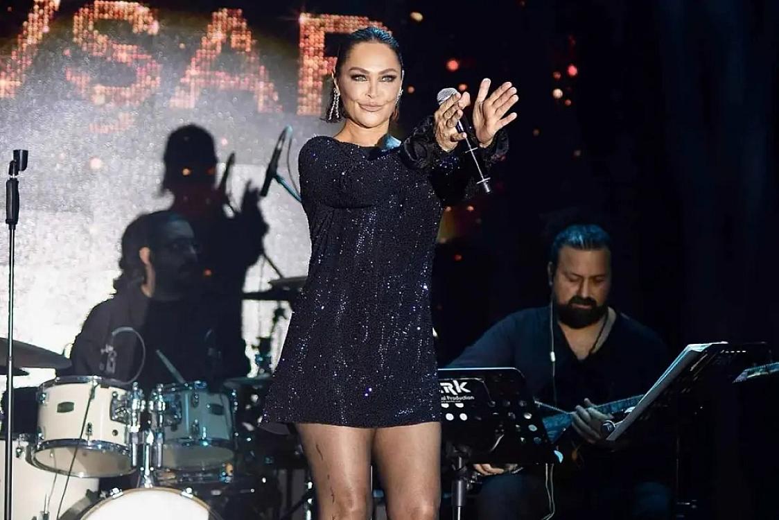 Hülya Avşarın yeni işi hər kəsi ŞOKA SALDI