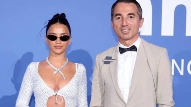 Adnan Əhmədzadənin həyat yoldaşı Azərbaycanı tərk etdi