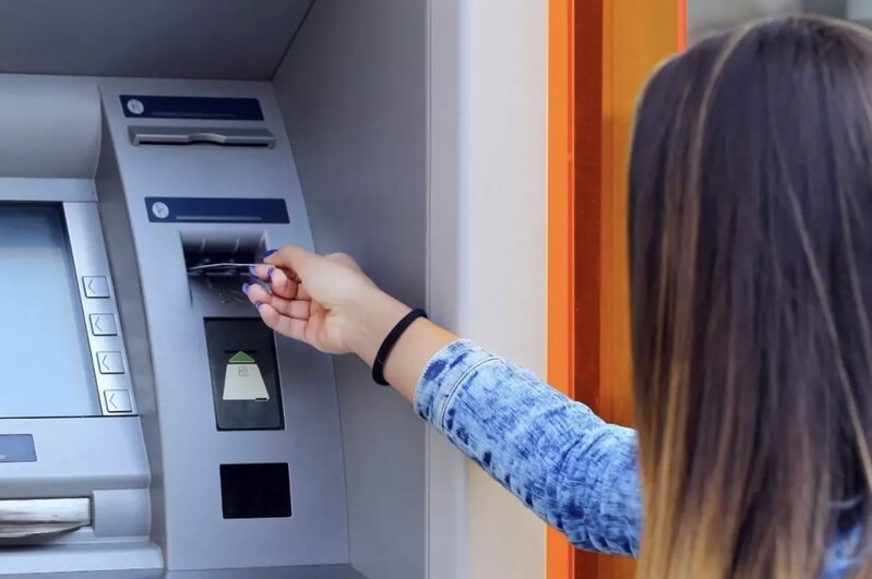 Avro bahalaşdı, rubl ucuzlaşdı