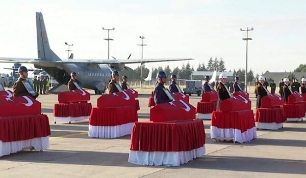 Təyyarə qəzasında şəhid olan hərbçilərlə vida...