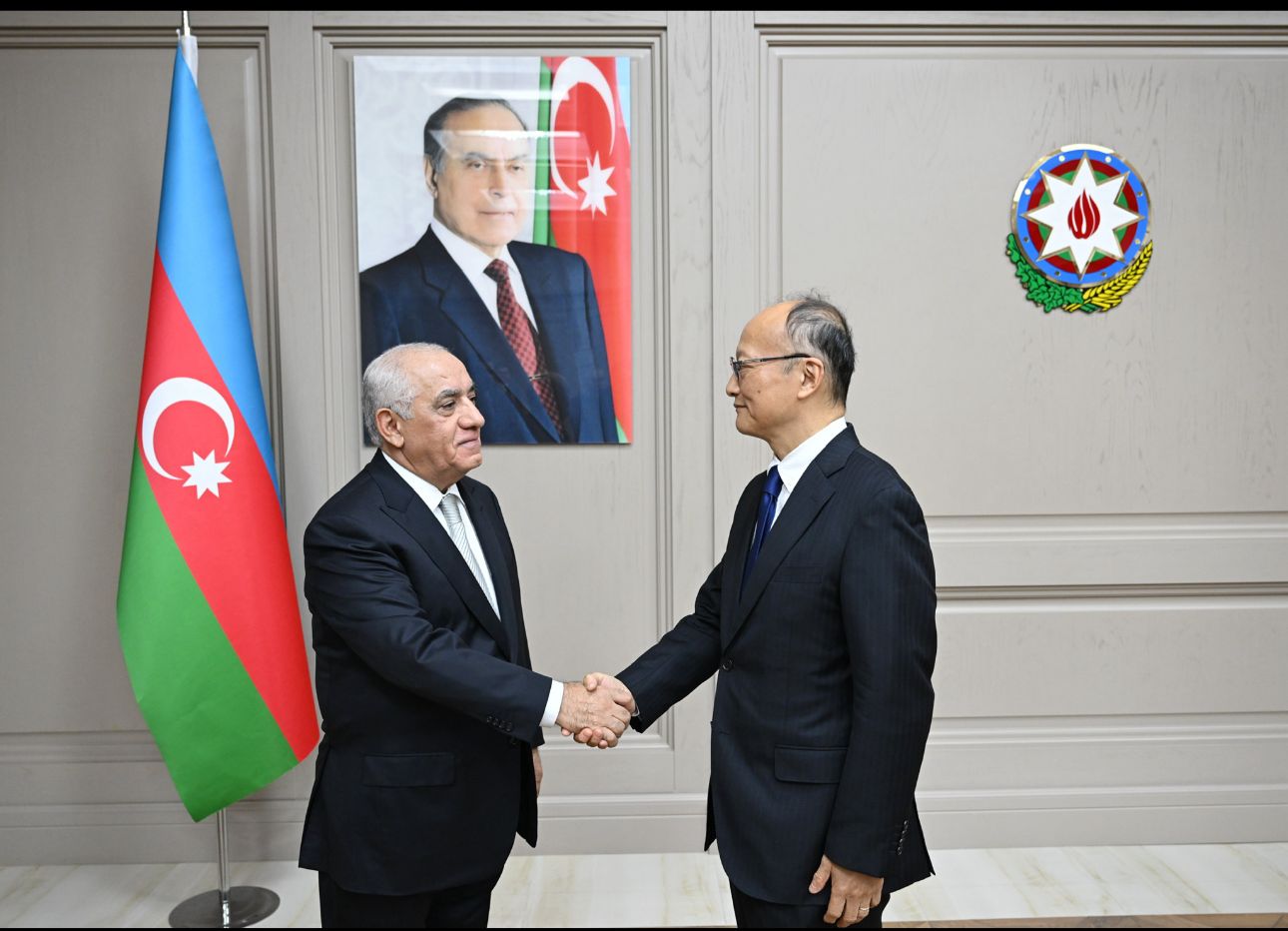 Əli Əsədov AİB prezidenti ilə görüşdü