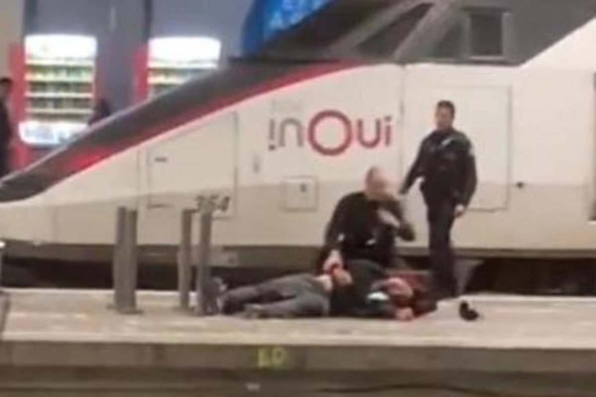 Parisin mərkəzində atışma